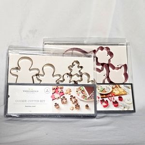 Threshold 2 for 1 cookie cutter set nwt cat xmas